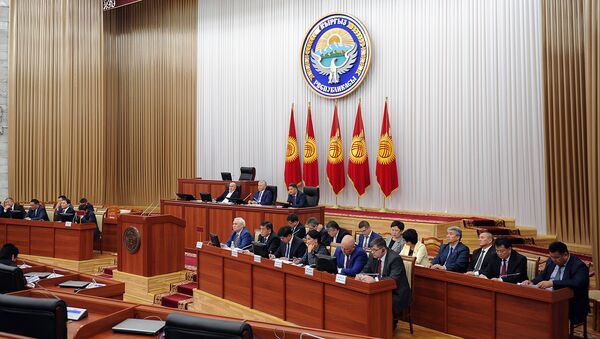 Заседание Комитета по конституционному законодательству, государственному устройству, судебно-правовым вопросам и Регламенту ЖК КР - Sputnik Кыргызстан