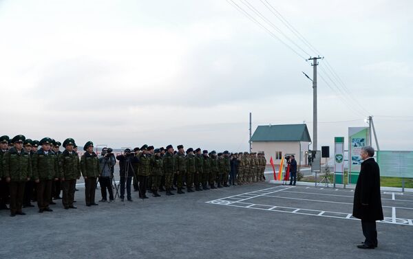Глава государства принял участие в церемонии открытия пограничной заставы в селе Чон-Кара Баткенской области - Sputnik Кыргызстан