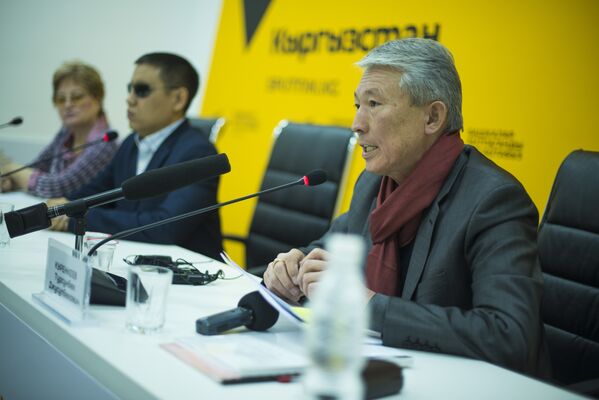 Пресс-конференция по вопросу о запрете на продажу алкоголя после 22.00 в мультимедийном пресс-центре Sputnik Кыргызстан - Sputnik Кыргызстан