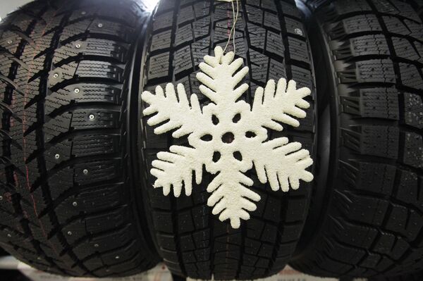 Когда менять зимние шины и как их хранить. Советы эксперта из КР Когда менять зимние шины и как их хранить. Советы эксперта из КР - Sputnik Кыргызстан