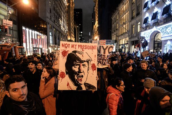 Акция протеста против Д. Трампа в Нью-Йорке - Sputnik Кыргызстан