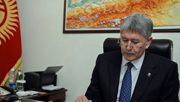 Президент Алмазбек Атамбаев принял Председателя Госкомитета национальной безопасности - Sputnik Кыргызстан