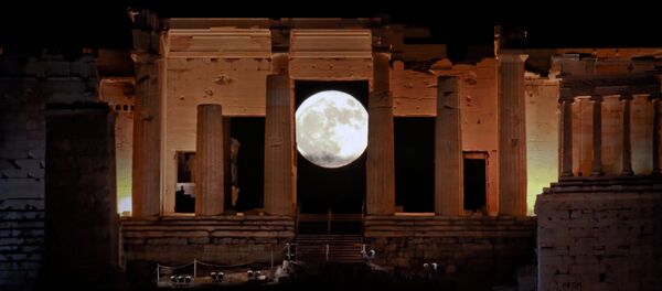Суперлуние в Афинах - Sputnik Кыргызстан