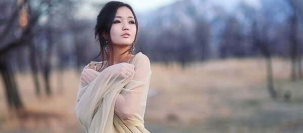 Камбоджада өтө турган Miss Tourism Metropolitan International — 2016 сулуулар сынагына Кыргызстандын атынан катыша турган Айсулуу Абдыбакасова - Sputnik Кыргызстан