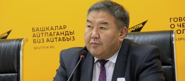 Нефтетрейдерлер ассоциациясынын мурдагы жетекчиси Жумакадыр Акенеевдин архивдик сүрөтү - Sputnik Кыргызстан