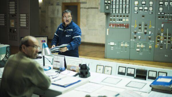 Зал управления электростанцией Токтогульской ГЭС. Архивное фото - Sputnik Кыргызстан