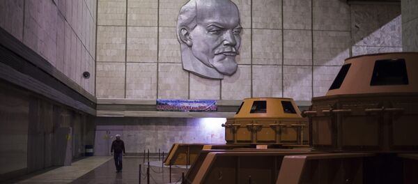Машинный цех на Токтогульской ГЭС. Архивное фото Машинный цех на Токтогульской ГЭС. Архивное фото - Sputnik Кыргызстан
