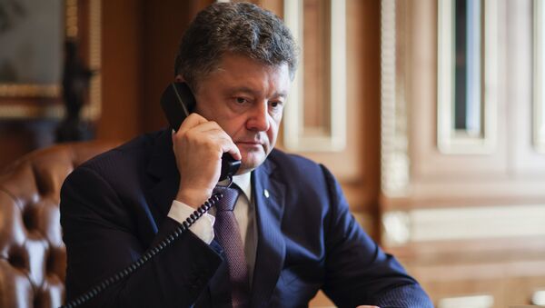 Петр Порошенко говорит с Б.Обамой - Sputnik Кыргызстан