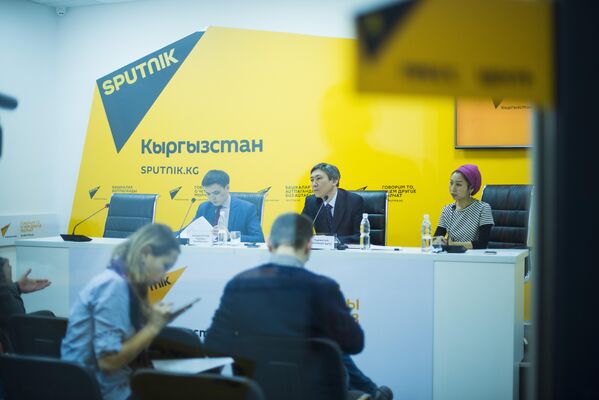 В мультимедийном центре Sputnik Кыргызстан состоялась пресс-конференция, посвященная реализации ипотечной программы, проблемам и планам увеличения количества получателей ссуд - Sputnik Кыргызстан