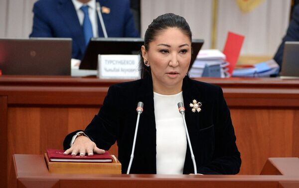 Вице-премьер КР по социальным вопросам Султанбекова Чолпон - Sputnik Кыргызстан