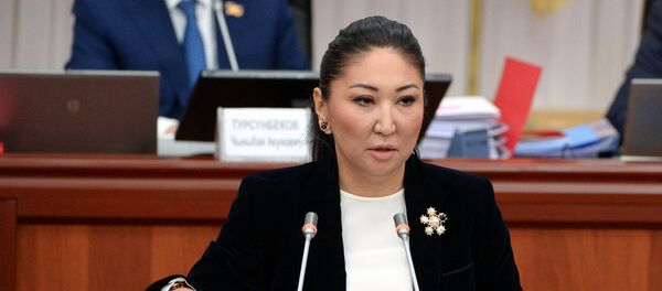 Вице-премьер Чолпон Султанбекованын архивдик сүрөтү - Sputnik Кыргызстан