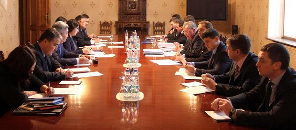 Кыргызстан менен Россиянын Тышкы иштер министрликтери эл аралык терроризм менен күрөшүү боюнча сүйлөшүүлөр учурунда - Sputnik Кыргызстан