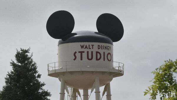 Логотип в Walt Disney Studios на водонапорной башне. Архивное фото - Sputnik Кыргызстан