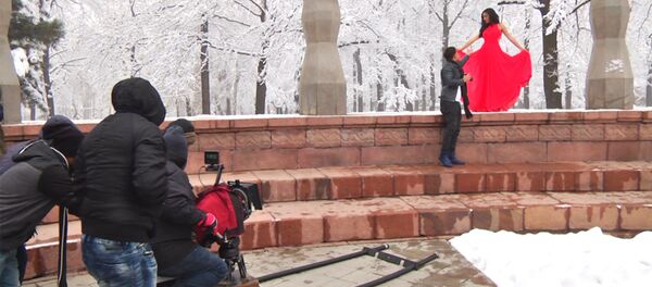 Издиялык Chald Film Banaye компаниясы Кыргызстанда клип тартуу учурунда - Sputnik Кыргызстан