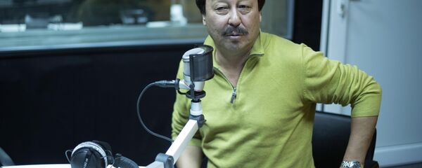 Артист театра и кино, Народный артист Кыргызстана Асылбек Озубеков - Sputnik Кыргызстан