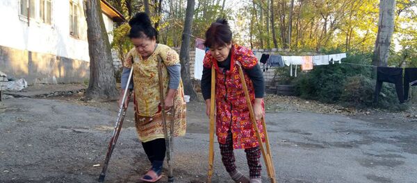 Семья Маматовых, страдающие болезнью остеомиелит - Sputnik Кыргызстан