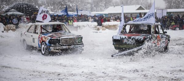 Битва легковых машин на картодроме в Канте - Sputnik Кыргызстан