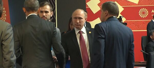 Путин и Обама провели короткую беседу на саммите АТЭС в Перу - Sputnik Кыргызстан
