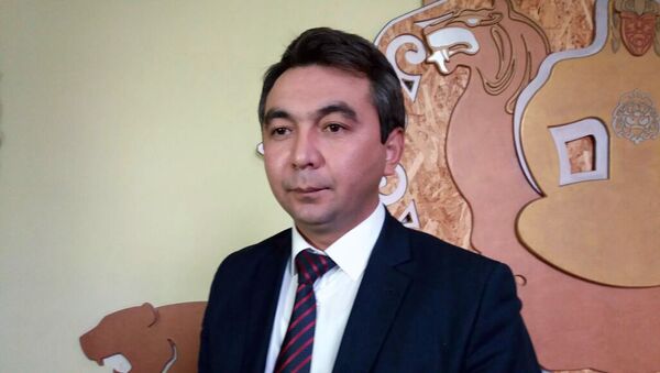Глава Ошского городского отдела по паспортам и визам Ринат Алиев - Sputnik Кыргызстан