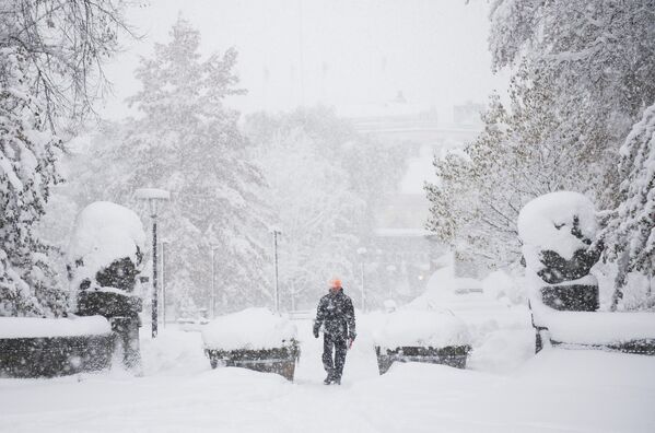 Сильный снегопад в Стокгольме - Sputnik Кыргызстан