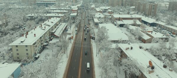 Вид с высоты на город Бишкек после снегопада. Архивное фото - Sputnik Кыргызстан