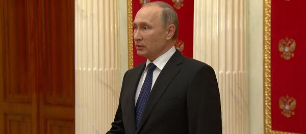 Путин назвал резолюцию о противодействии российским СМИ деградацией демократии - Sputnik Кыргызстан