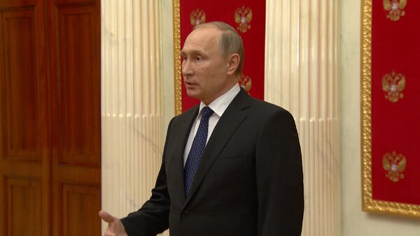 Путин назвал резолюцию о противодействии российским СМИ деградацией демократии - Sputnik Кыргызстан