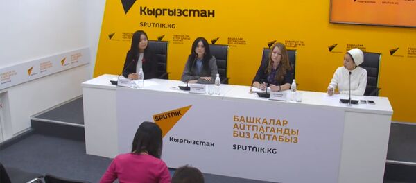 Кто больше забивает и лучше играет в КР, сообщила Федерация футбола Кто больше забивает и лучше играет в КР, сообщила Федерация футбола - Sputnik Кыргызстан