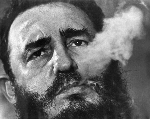 Кубинский революционер, государственный, политический и партийный деятель, руководитель Кубы в 1959—2011 годах Фидель Кастро - Sputnik Кыргызстан