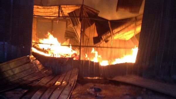 Пожар на рынке Макиш в Караколе - Sputnik Кыргызстан
