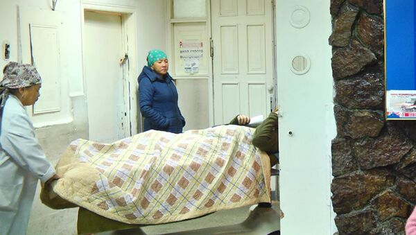 Врач рассказал о состоянии пострадавших при обрушении на рынке Дордой - Sputnik Кыргызстан
