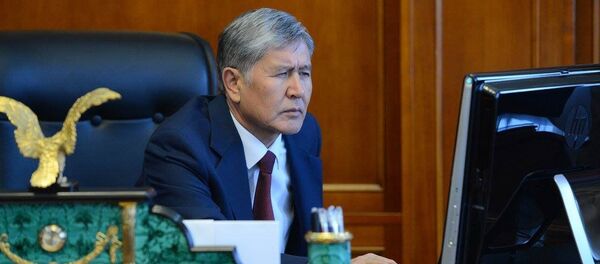 Архивнео фото президента КР Алмазбека Атамбаева Архивнео фото президента КР Алмазбека Атамбаева - Sputnik Кыргызстан