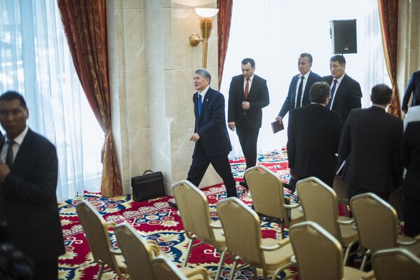 Пресс-конференция президента КР Алмазбека Атамбаева по итогам 2016 года - Sputnik Кыргызстан