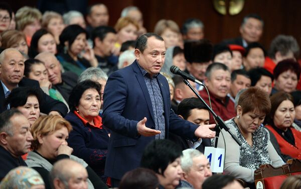 Президент суроо-жооп берилген иш-чара уланарын кошумчалады. - Sputnik Кыргызстан