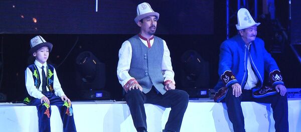 Жети күндүк Манас айтуу иш-чарасы концерт менен жыйынтыкталды - Sputnik Кыргызстан