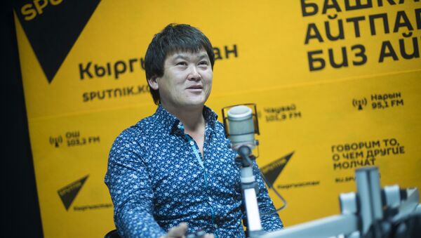 Певец кыргызской эстрады, участник группы Биз Бактияр Токторов - Sputnik Кыргызстан