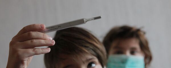 Дети, заболевшие гриппом, во время лечения в домашних условиях Дети, заболевшие гриппом, во время лечения в домашних условиях - Sputnik Кыргызстан