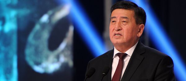 Жаңы шайланган президент Сооронбай Жээнбековдун архивдик сүрөтү - Sputnik Кыргызстан