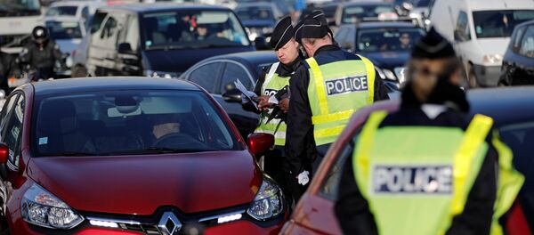 Автомобильное движение в Париже Автомобильное движение в Париже - Sputnik Кыргызстан