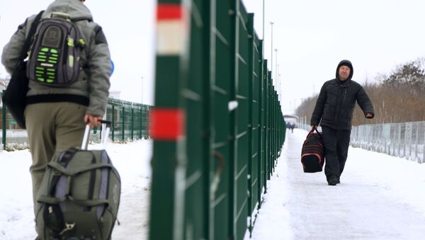 Пункт пропуска Нехотеевка на российско-украинской границе в Белгородской области - Sputnik Кыргызстан