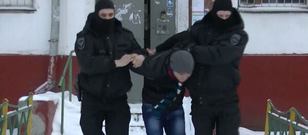 Подозреваемых в экстремизме задержали в Москве и Подмосковье. Кадры операции - Sputnik Кыргызстан