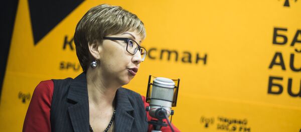 Радио жана теле алып баруучу Салтанат Саматованын архивдик сүрөтү - Sputnik Кыргызстан