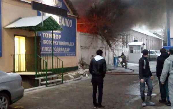 На Станции скорой медицинской помощи 103 сообщили, что вызовов на место пожара не поступало. - Sputnik Кыргызстан
