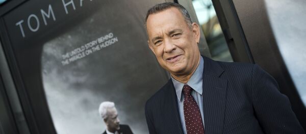 Голливудский актер Том Хэнкс на премьере фильма режиссёра и Клинта Иствуда Чудо на Гудзоне - Sputnik Кыргызстан