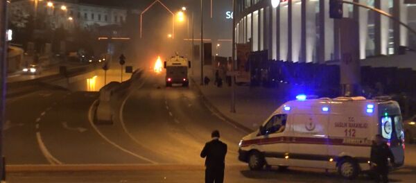 Двойной теракт произошел в центральном районе Стамбула. Кадры с места ЧП - Sputnik Кыргызстан