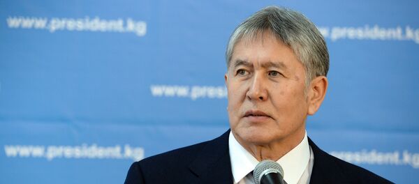 Голосование на выборах в местные кенеши и референдум в Бишкеке - Sputnik Кыргызстан