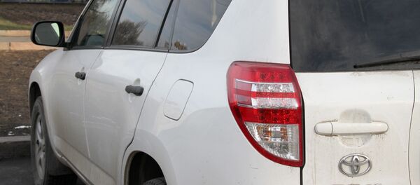 Припаркованный автомобиль - Sputnik Кыргызстан