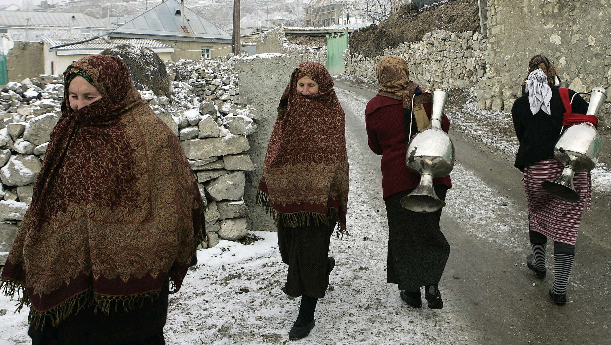 Сельский дагестан. Анди село в Дагестане. Высокогорное село Анди. Древний село Анди Дагестан. Дагестан жизнь людей.