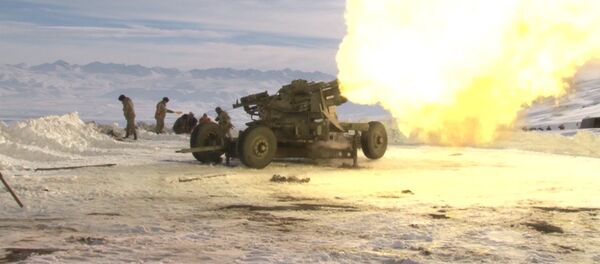 Замбирек жана кар көчкү. Бишкек – Ош жолундагы кар көчкү атайылап түшүрүлдү Замбирек жана кар көчкү. Бишкек – Ош жолундагы кар көчкү атайылап түшүрүлдү - Sputnik Кыргызстан