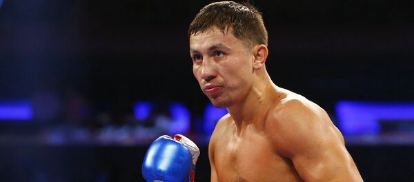 Казахстанский боксер Геннадий Головкин во время боя. Архивное фото - Sputnik Кыргызстан